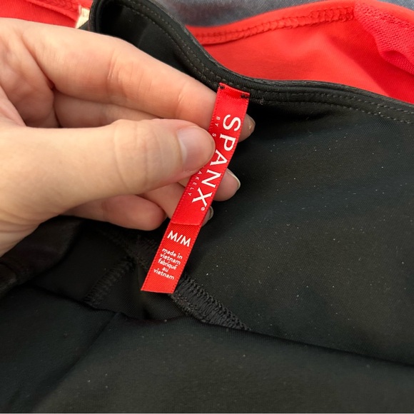 SPANX Faux Leather Like Black Leggings - Picture 3 of 3